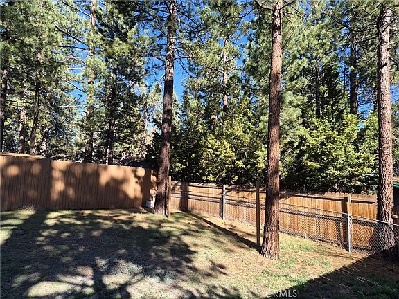4th image of 825 E Big Bear Blvd #18