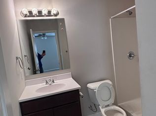 824B Electric St, Farmington, MO 63640