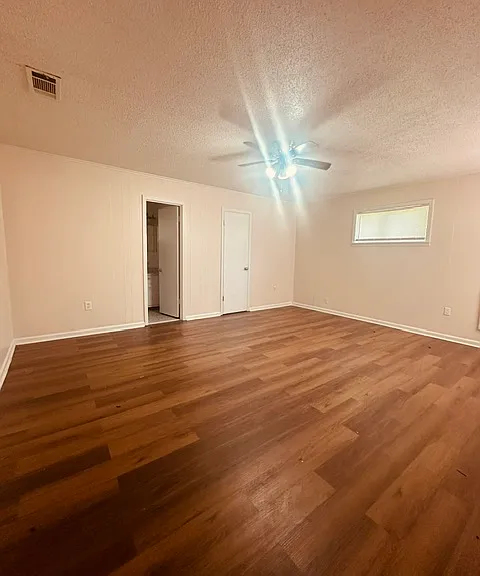 4051 Southlawn Ave — Photo 9