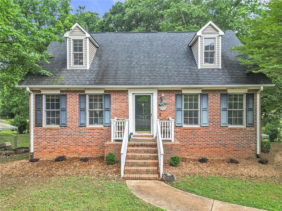 1st image of 702 Keltner Ave