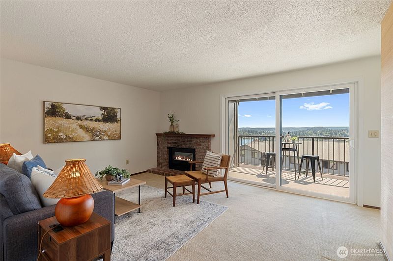 4th image of 3350 Narrows View Lane NE #203