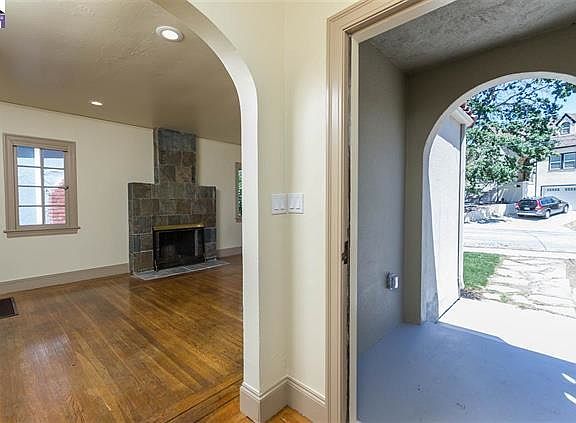 2nd image of 909 Brown St
