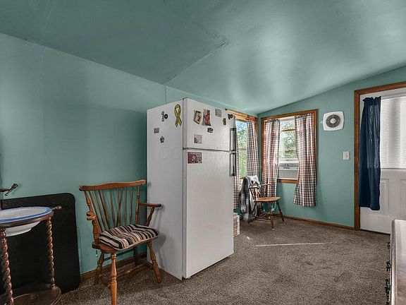 4th image of 230 Norman Ln