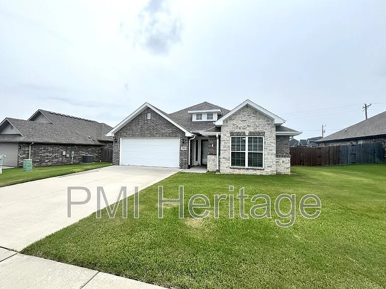 3661 Ambrosia Ln — Photo 2