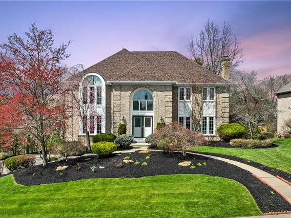 2306 Meadow Vue Dr, Coraopolis, PA 15108