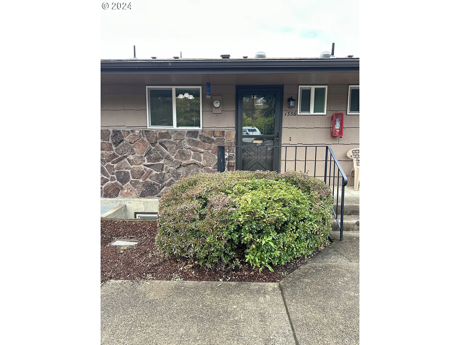 1356 SE Court Ave photo 1