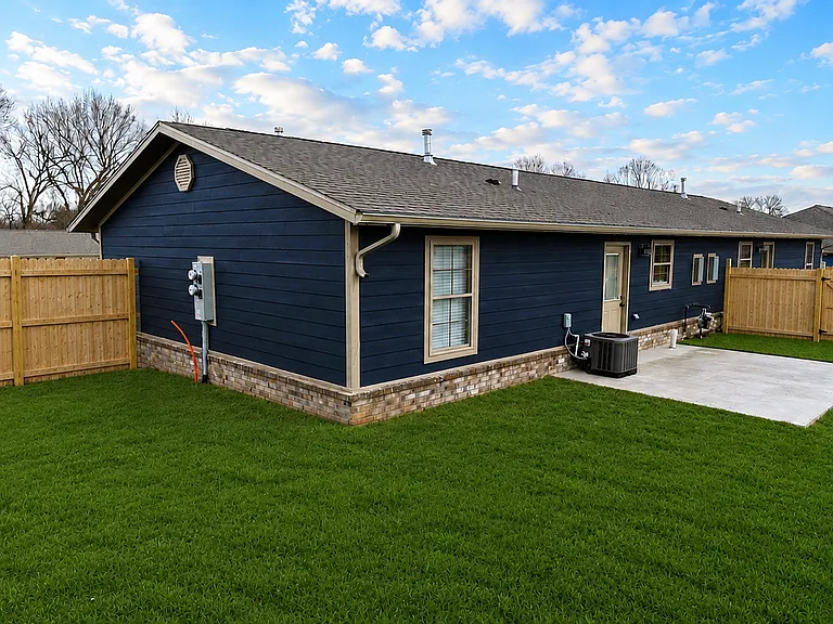 806 Brook Dr — Photo 17