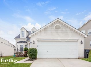 5633 Waverly Lynn Ln, Charlotte, NC 28269