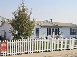 520 Washakie St, Thermopolis, WY 82443
