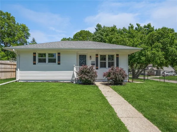 400 N I St, Indianola, IA 50125