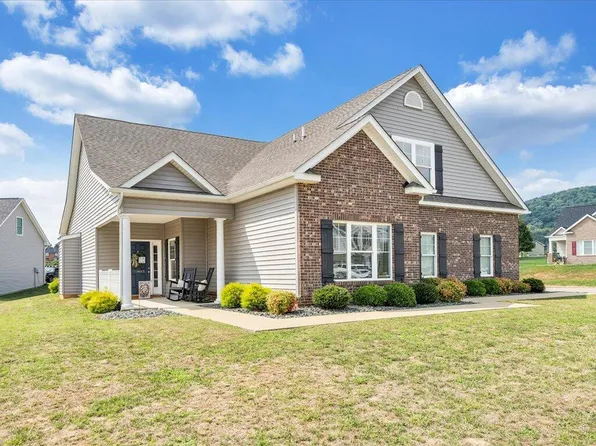 3015 Adam Dr, Vinton, VA 24179