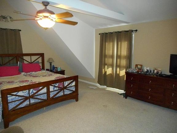 5th image of 2712 N Marshfield Ave #2