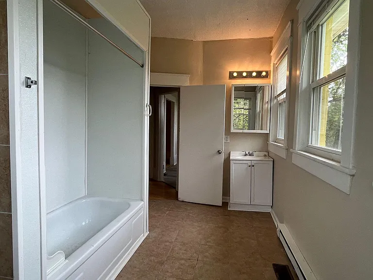 2402 Clifton St NW — Photo 12