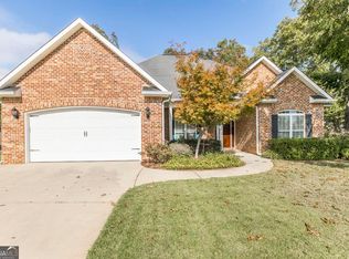 214 Norfolk Cir, Warner Robins, GA 31088
