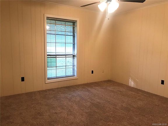 2nd image of 720 Lincoln Dr