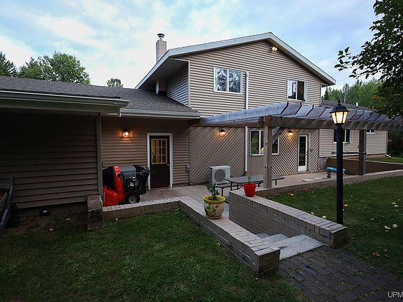 2nd image of 118 Johnson Rd