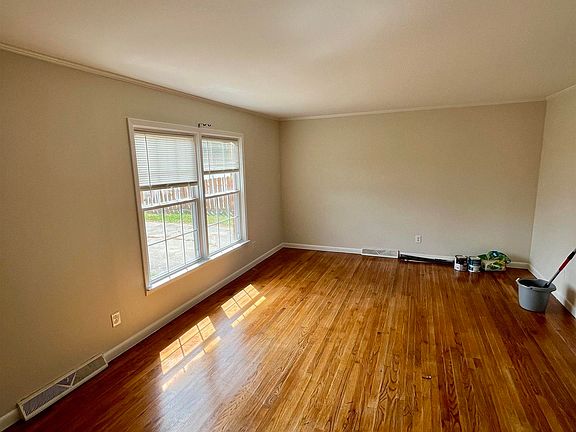 2nd image of 1219 W Broadway