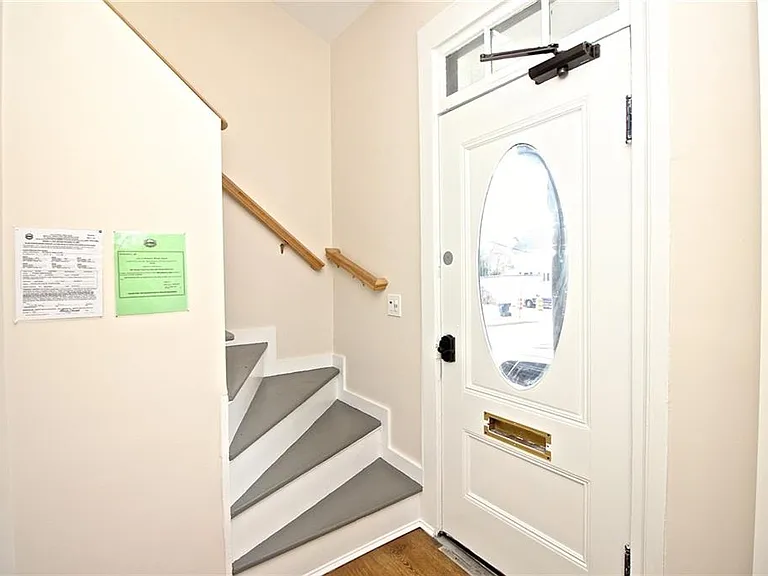 668 Thames St #2 — Photo 7