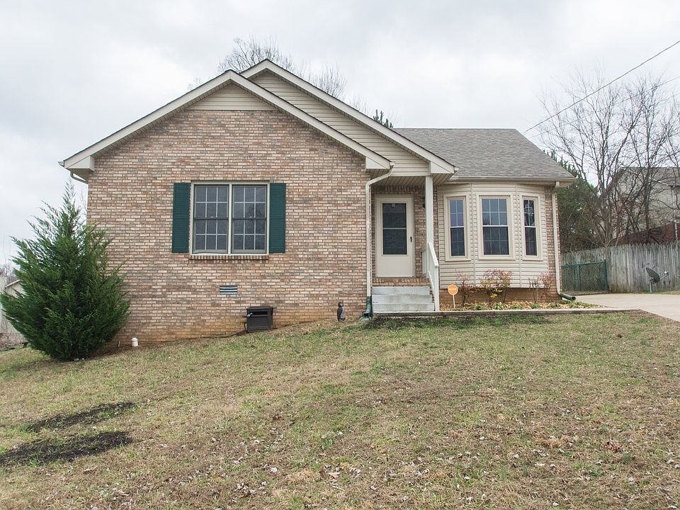 1st image of 284 Moncrest Dr