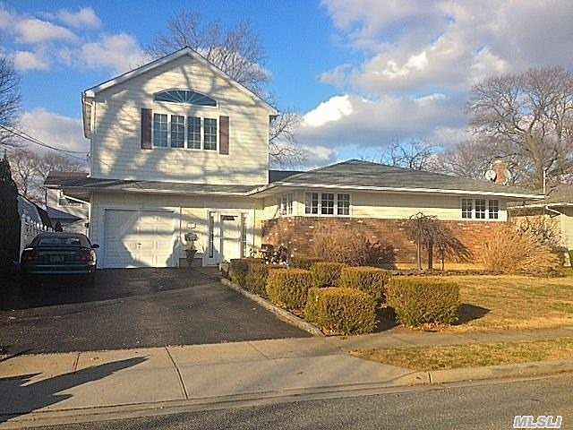 1st image of 11 Evans Ave