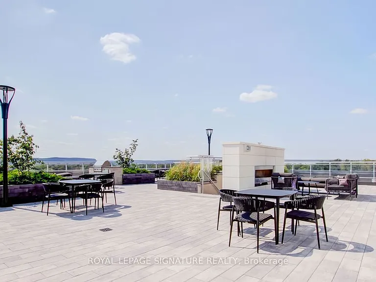 1050 Main St E #1112 — Photo 32