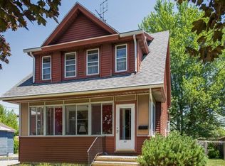 207 Cedar St, Three Oaks, MI 49128