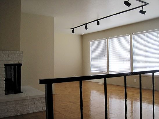 2nd image of 280 Lake Dr