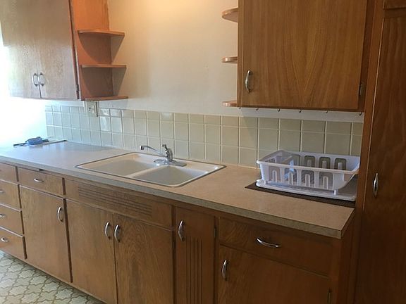 4th image of 1570 Pearl St #1-10