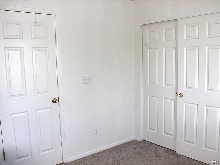 4915 Waldenwood Dr — Photo 23