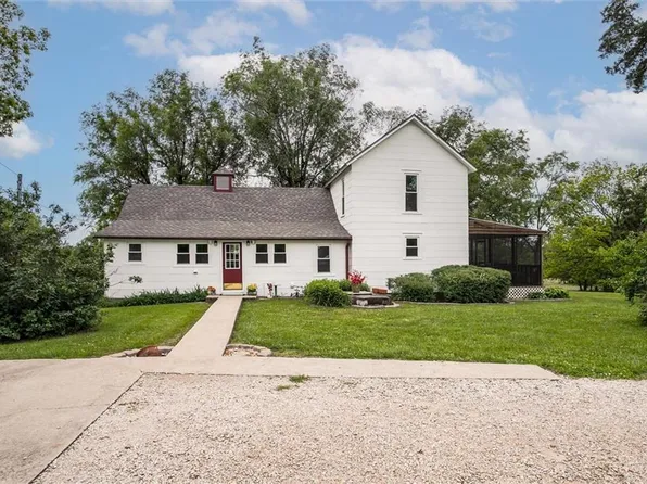 43601 E State Route B Rd, Creighton, MO 64739