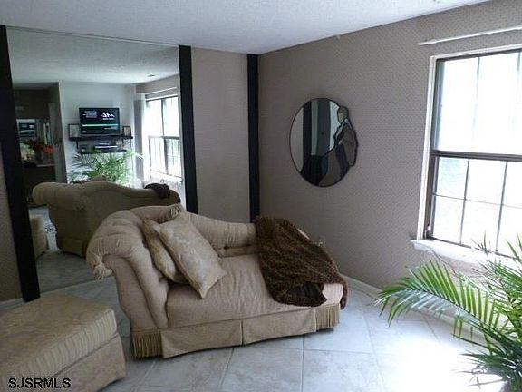 5th image of 23 N Quail Hill Blvd