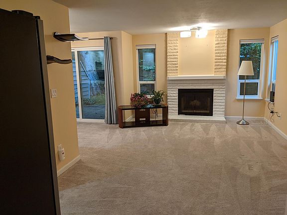 4th image of 15915 NE 40th Way