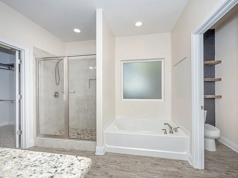 1013 Silverbell Cv — Photo 25