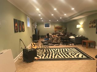 8298 Elm Shade Ct, Tysons, VA 22182