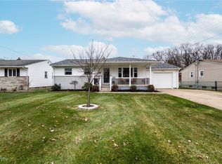 1933 Cranbrook Dr, Youngstown, OH
