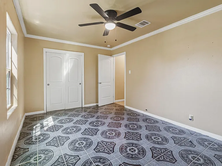 3209 Chestershire Dr — Photo 24
