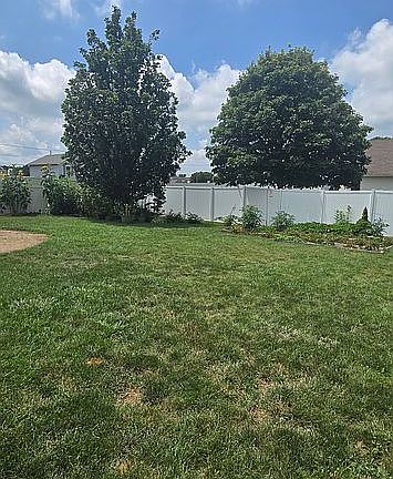 3rd image of 434 Nevada Ln
