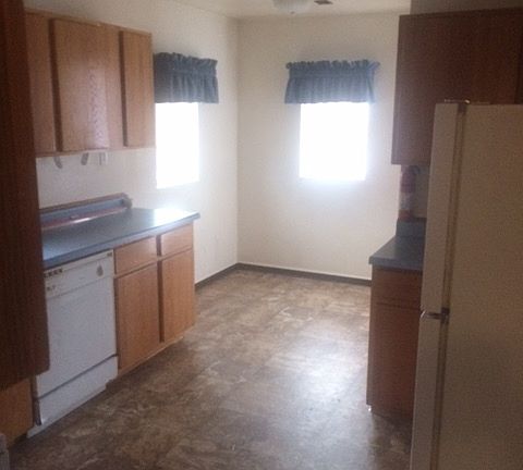 3rd image of 1410 & 1412 Kemp St #1410