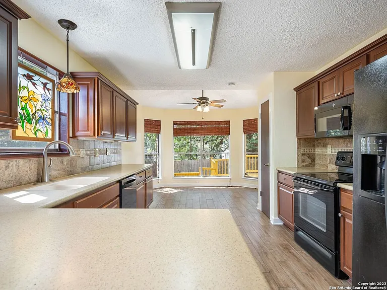 21119 Sierra Crst — Photo 12