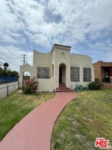 114 W 94th St, Los Angeles, CA, 90003