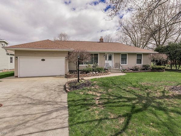 545 Miner Rd, Highland Heights, OH 44143