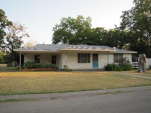 5th image of 385 W Shirley St
