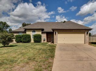 3165 W Montclair St, Springfield, MO 65807