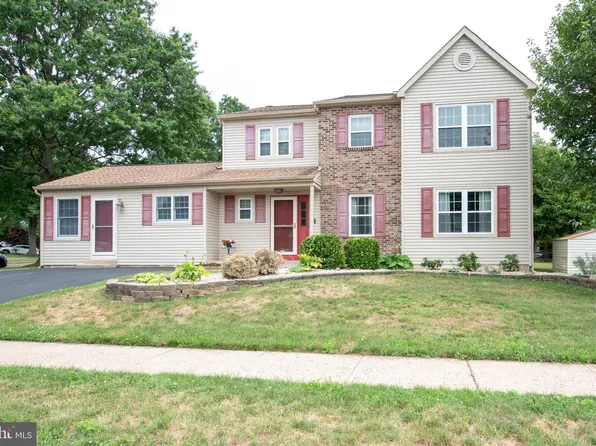 5210 Mallard Dr, Bensalem, PA 19020