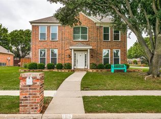 1916 Sunset Path, Lewisville, TX 75067
