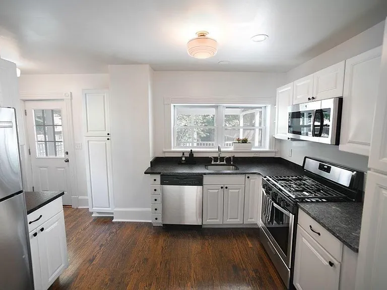 14 S Cedar St — Photo 11