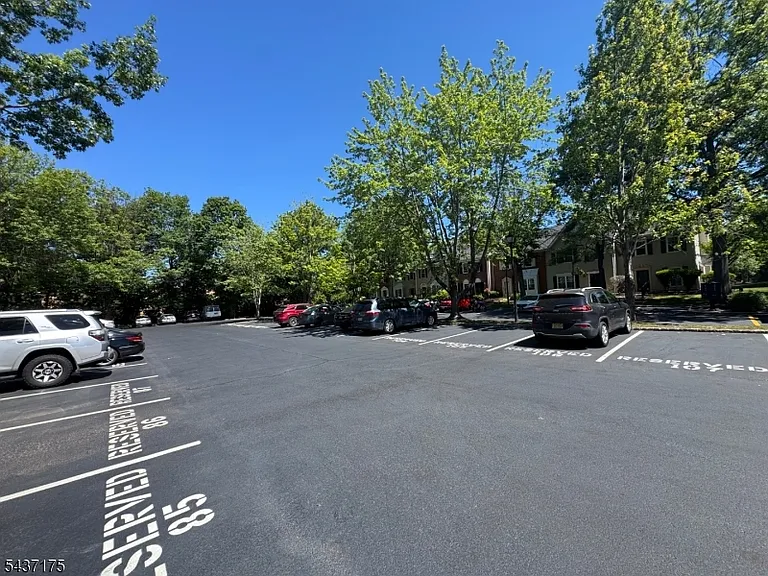 7 Sheffield Ct #7 — Photo 17
