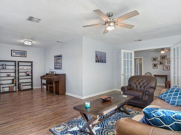 4th image of 4409 Ashland St