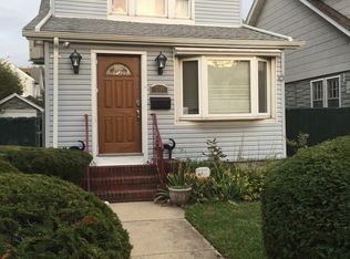 9150 71st Rd, Forest Hills, NY 11375