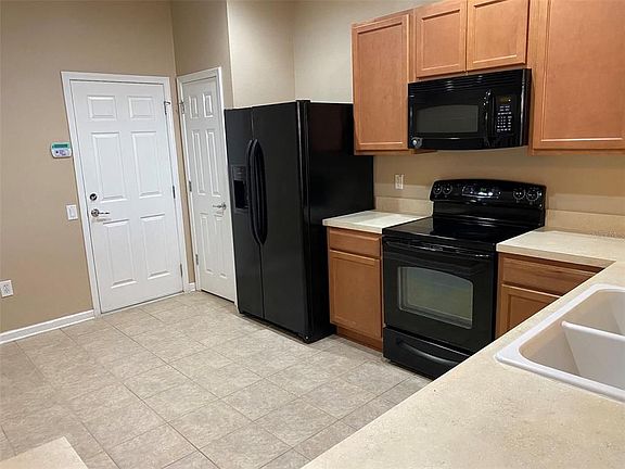 5th image of 10211 Pink Palmata Ct